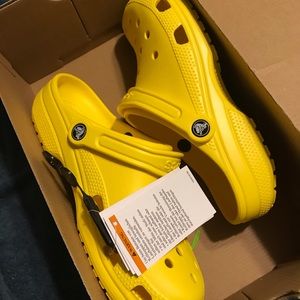 yellow crocs size 8